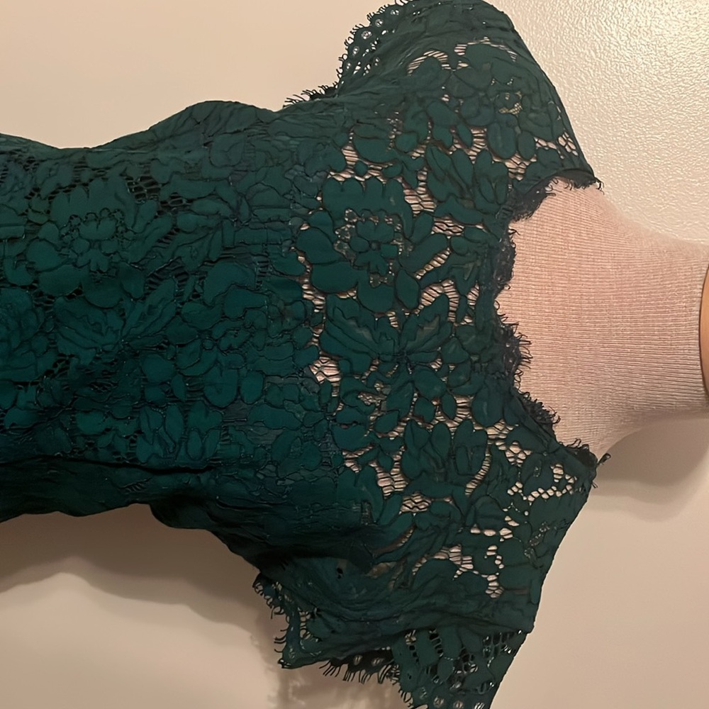 Women’s green lace dress - Picture 3 of 3